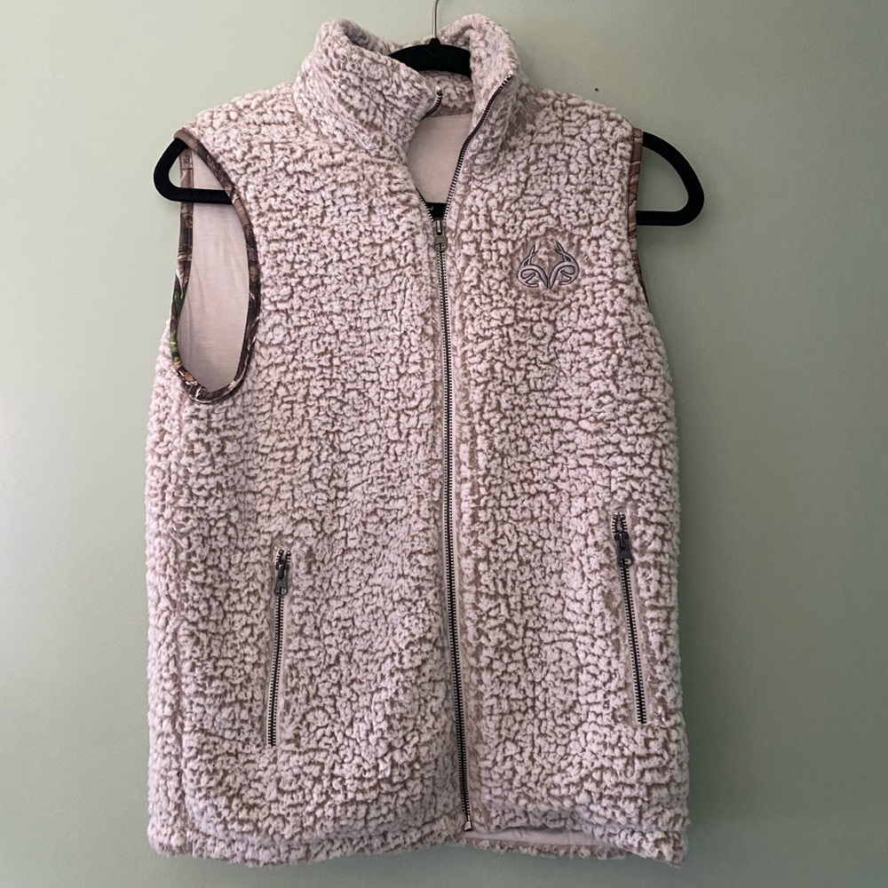 Realtree Sherpa Vest with Camo Trim